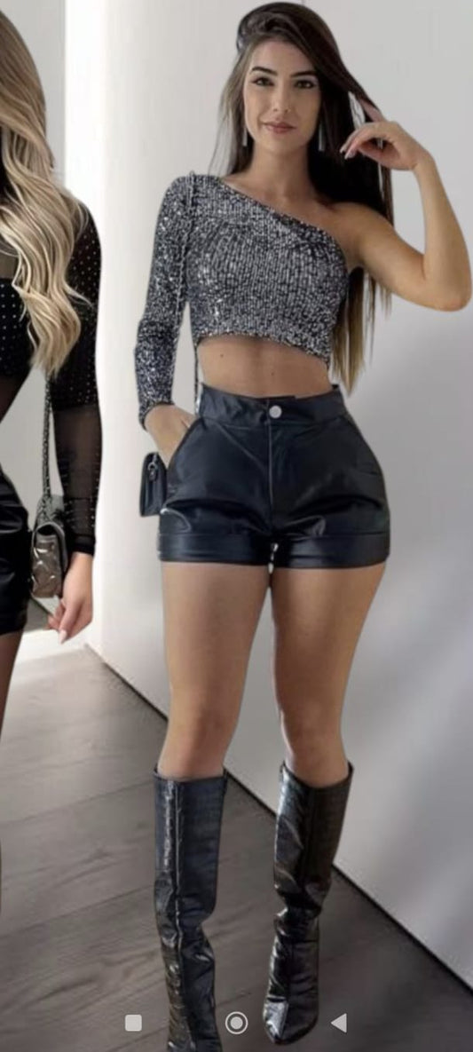 Ⓜ️❤️ Short Cuerina con Broche y Bolsillos ❤️